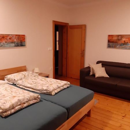 Triglav Apartment House Kranj Exterior foto